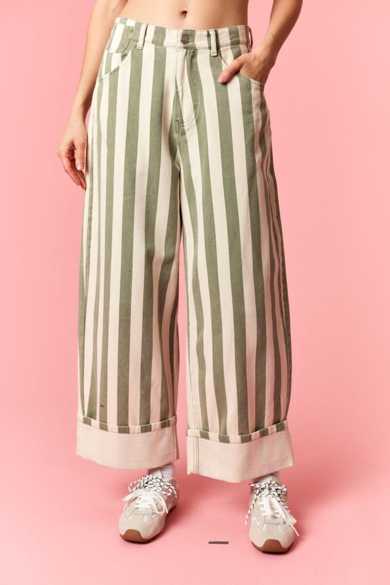 Stripe Rolled Up Barrel Printed Jeans